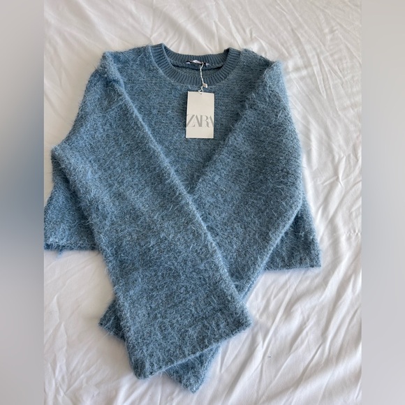 Zara fuzzy sweater - Picture 6 of 8
